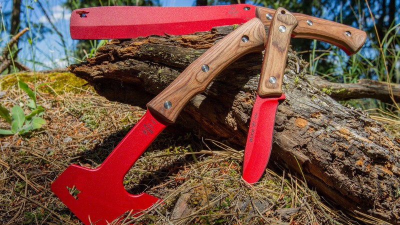 See Red With These 10 Fiery Red Knives