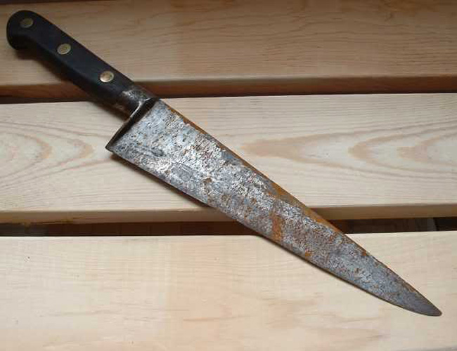 How to remove rust stains from stainless steel knives