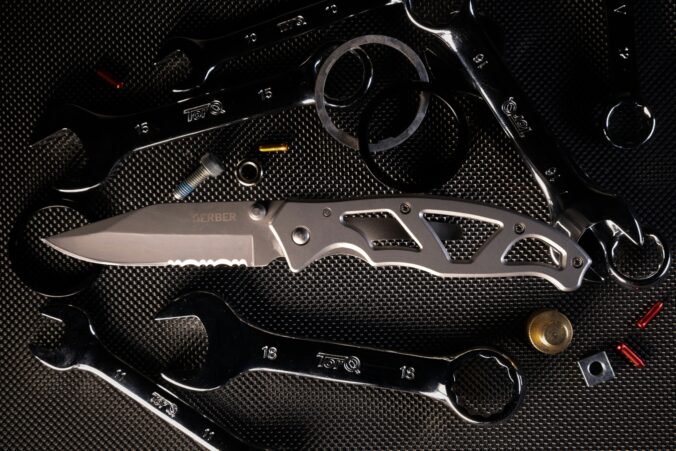 best dive knives for scuba diving and water sports